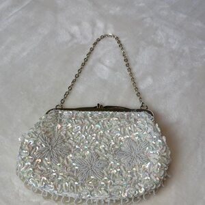 Vintage Handmade in Hong Kong Elegant Cream Beaded Wristlet/Clutch Kiss lock